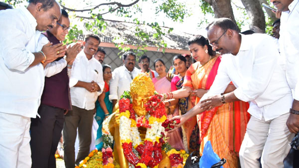 rk roja reveals why ys jagan given minister post to her, interesting comments on oppn