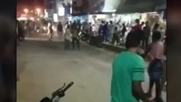  A Clash broke out between YSRCP and TDP workers at Rompicherla in Chittoor 