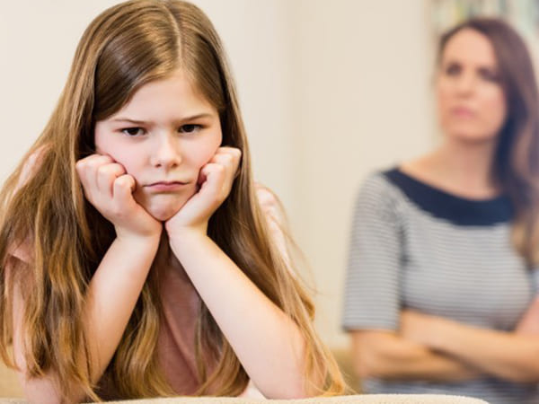 భార్యతో ఏకాంతం .. పిల్లలతో జాగ్రత్త భార్యతో ఏకాంతం .. పిల్లలతో జాగ్రత్త