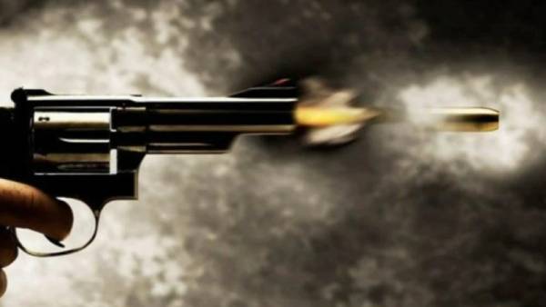 Former home minister sucharithas driver commits suicide Former home minister sucharithas driver commits suicide