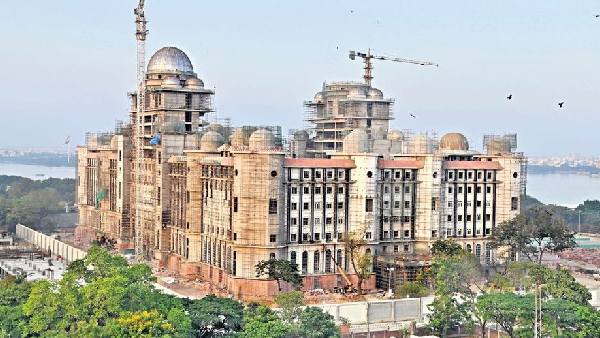 ఆధునిక హంగులతో రూపుదిద్దుకున్న తెలంగాణ కొత్త సచివాలయం ఆధునిక హంగులతో రూపుదిద్దుకున్న తెలంగాణ కొత్త సచివాలయం