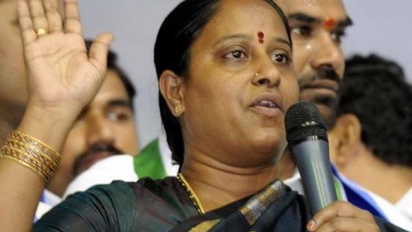 చిన్న చిన్న పదవుల కోసం పార్టీకి నష్టం చెయ్యొద్దు 