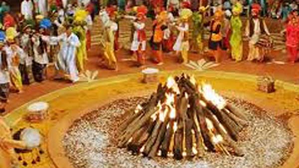 పాపికొండలు బోటింగ్ కు క్యూ కడుతున్న జనాలు 