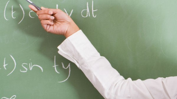  ఇద్దరిని అత్యాచారం చేసిన కామాంధుడు