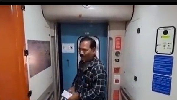 సెల్ఫీ కోసం..