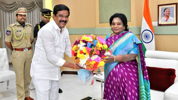గవర్నర్‌ను కలిసిన మంత్రి ప్రశాంత్ రెడ్డి, కీలక చర్చ