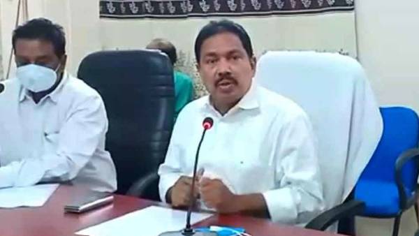 వాలంటీర్లకు మంత్రి విశ్వరూప్ హింట్ వాలంటీర్లకు మంత్రి విశ్వరూప్ హింట్