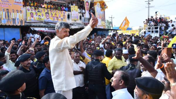 chandrababu slams police behaviours in kuppam, says why rule is different for ysrcp, tdp chandrababu slams police behaviours in kuppam, says why rule is different for ysrcp, tdp