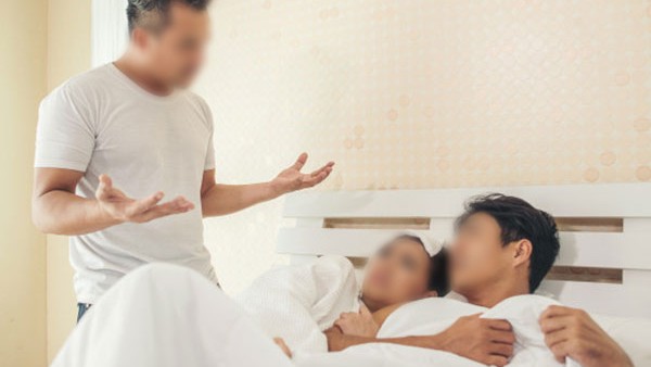 నీ అక్రమ సంబంధంతో మన రేంజ్ ఎక్కడికో వెళ్లిపోతుంది నీ అక్రమ సంబంధంతో మన రేంజ్ ఎక్కడికో వెళ్లిపోతుంది