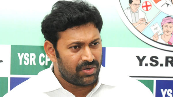అవినాశ్ నోటీసుల వెనుక