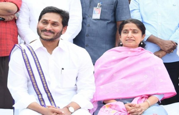 YS Jagan YS Bharati YS Jagan YS Bharati