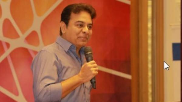 కొడుకు పాట విని ఉబ్బి తబ్బిబ్బైన మంత్రి కేటీఆర్