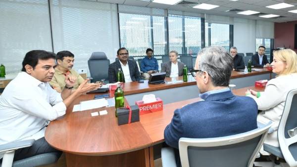 డేటా సెంటర్ ప్రధాన కేంద్రంగా హైదరాబాద్ డేటా సెంటర్ ప్రధాన కేంద్రంగా హైదరాబాద్