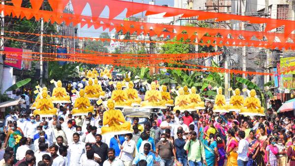 కన్నులపండుగగా గోవిందరాజ స్వామి శోభాయాత్ర