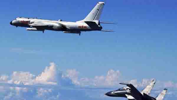 A Chinese fighter jet chased a US surveillance plane over the South China Sea