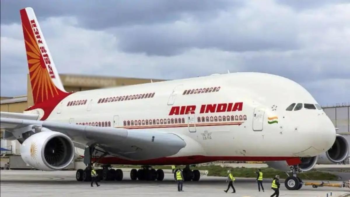 Air India Newark-Delhi flight makes emergency landing in Sweden with 300 passengers!! Air India Newark-Delhi flight makes emergency landing in Sweden with 300 passengers!!