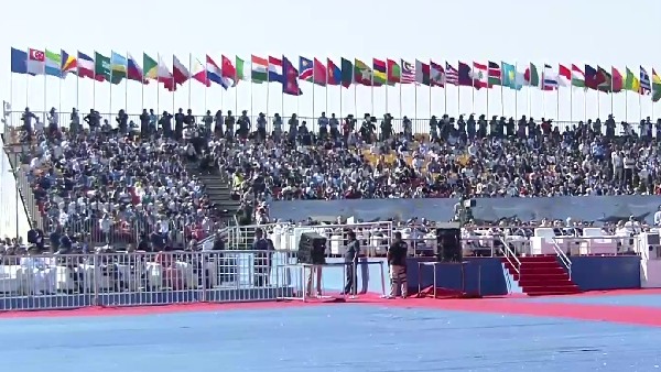 ప్రధాన ఆకర్షణగా దేశ ప్రధాని నరేంద్ర మోడీ మేకిన్ ఇండియా ఉత్పత్తుల ప్రదర్శన ప్రధాన ఆకర్షణగా దేశ ప్రధాని నరేంద్ర మోడీ మేకిన్ ఇండియా ఉత్పత్తుల ప్రదర్శన