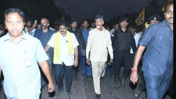 వెళ్లాల్సిందేనంటూ.. వెళ్లాల్సిందేనంటూ..