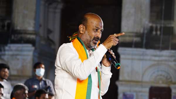 మోడీని తిట్టేందుకునే? సమస్యలపై చర్చేది?: బండి సంజయ్