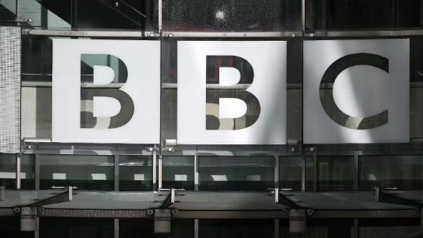 ఐటీ దాడులతో కలకలం..