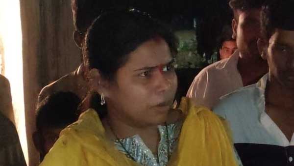 భూమా అఖిలప్రియ హౌస్ అరెస్ట్ .. నంద్యాల లో పొలిటికల్ హీట్