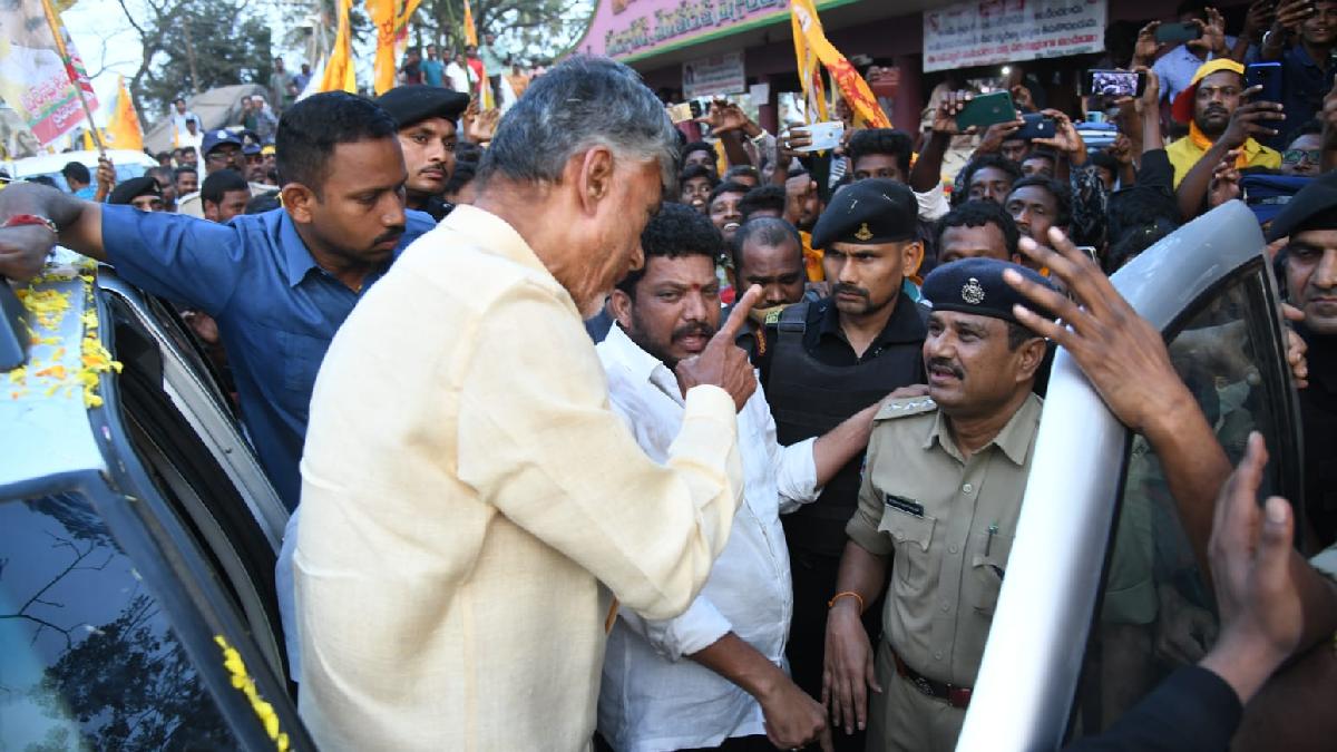 jagan government action on anaparthi incidents yesterday-police case on chandrababu jagan government action on anaparthi incidents yesterday-police case on chandrababu