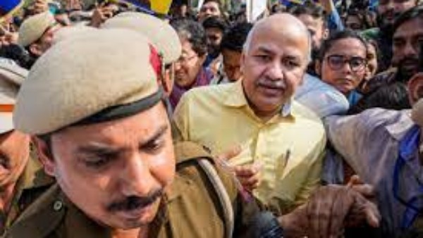 న్యాయస్థానం సమక్షానికి..