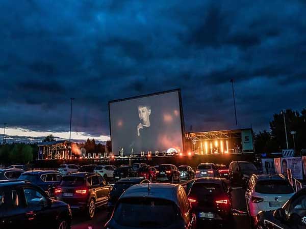 టిక్కెట్ ధరలు