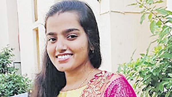 Engineering student akhila commits suicide in Idupulapaya IIIT. Engineering student akhila commits suicide in Idupulapaya IIIT.