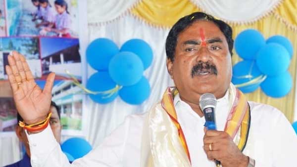 కాంగ్రెస్ ను నాశనం చేస్తుంది రేవంత్ రెడ్డి 