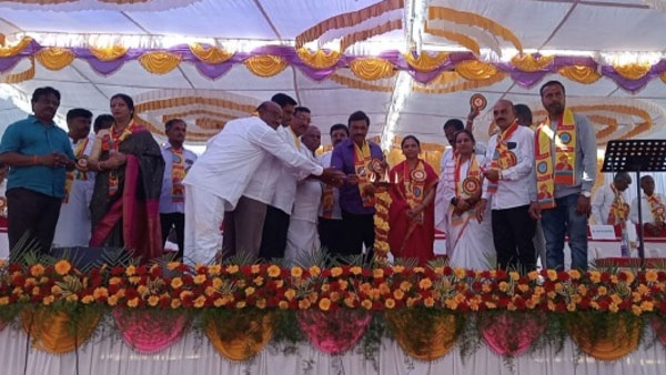 పార్టీ సమావేశాలు