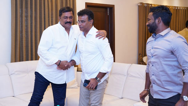 బీఆర్ఎస్ లోకి గంటా - మాజీ జేడీలకు ఆహ్వానం