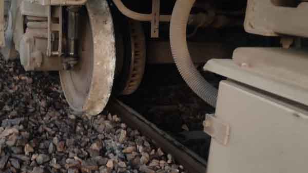 SCR Announces Many Trains are cancelled due to Godvari Express Derailment near Secundereabad SCR Announces Many Trains are cancelled due to Godvari Express Derailment near Secundereabad