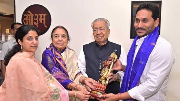 ap government grand farewell to outgoing governor harichandan-jagan praises his services