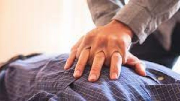 సడన్ గా గుండెపోటు.. ప్రాణాలు కోల్పోతున్న యువత సడన్ గా గుండెపోటు.. ప్రాణాలు కోల్పోతున్న యువత