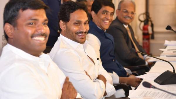 ఎమ్మెల్సీ ఎన్నికల కోడ్ ఎఫెక్ట్
