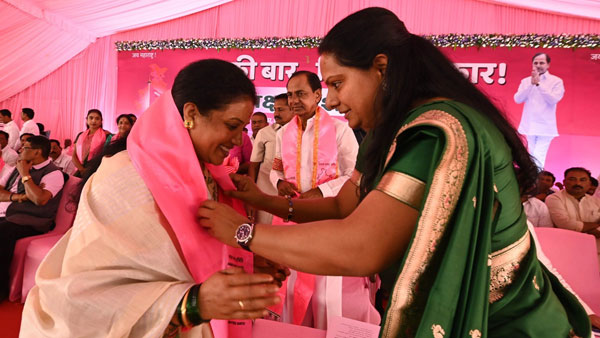 రంగంలోకి ఎమ్మెల్సీ కవిత