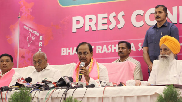 ప్రభుత్వం వ్యాపారం ఎందుకు చేయొద్దు మోడీ?: కేసీఆర్