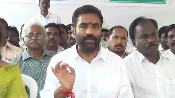 పార్టీలో చేర్చుకోవడమే మిగిలింది