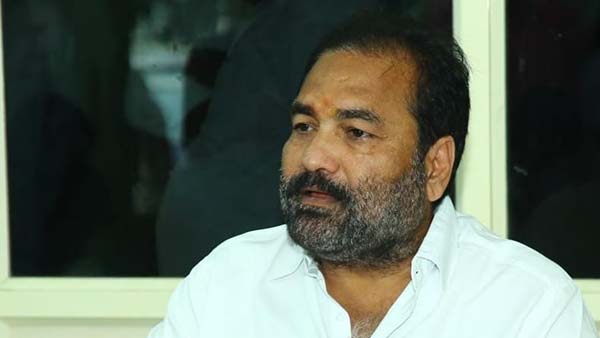 కోటంరెడ్డి ని చంద్రబాబు ట్యాప్ చేసారు కోటంరెడ్డి ని చంద్రబాబు ట్యాప్ చేసారు