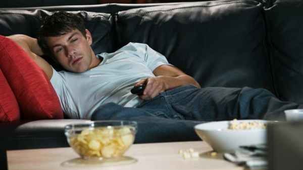 చాలా మందిలో ఉండే చెడ్డ లక్షణం బద్ధకం.. దీని వచ్చే నష్టాలివే