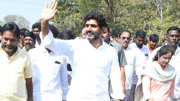 లోకేష్ పాదయాత్ర చేస్తోంటే.. లోకేష్ పాదయాత్ర చేస్తోంటే..