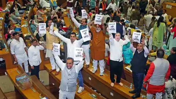 తనపై బీజేపీ నేతలు దాడి చేశారన్న ఢిల్లీ మేయర్ షెల్లీ ఒబెరాయ్