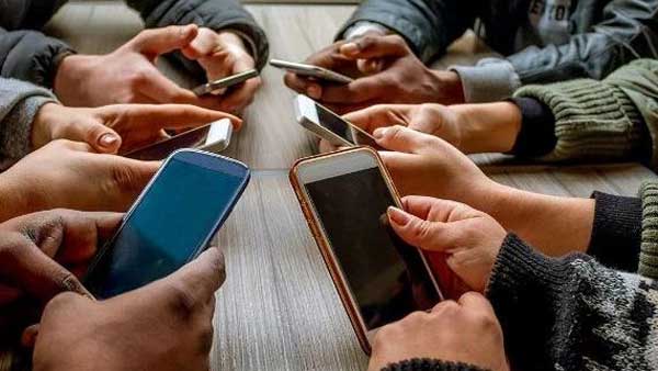 అమ్మాయి కాల్ డేటా ఎందుకు తీశారు?