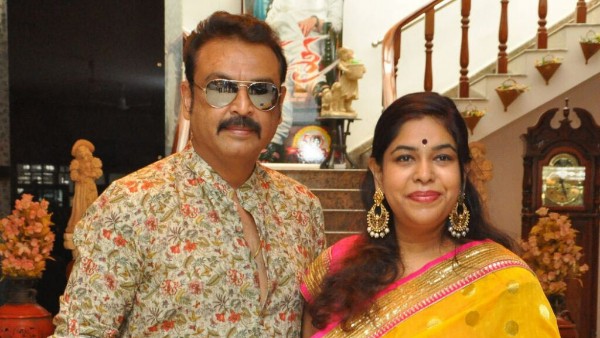 విడాకుల కోసం.. 