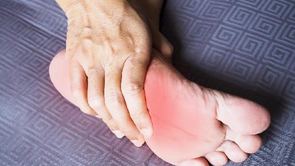 నరాల నొప్పుల నుండి ఉపశమనం కోసం ఇవి తినండి