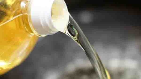 ఆస్తి వివాదాల కారణంగా భర్తపై కాగే నూనె పోసి దాడి