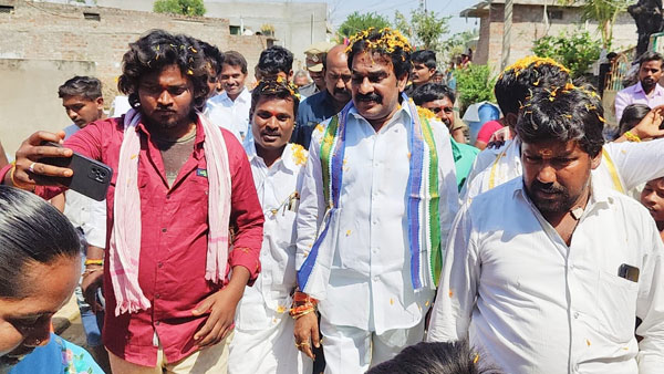 YRCP MLA Pinnelli Rama Krishna Reddy challenge for Macharla TDP leaders on next coming Elections