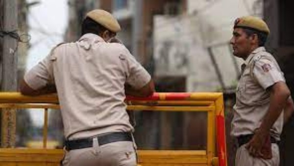 పోలీసు క్వాటర్స్ పోలీసు క్వాటర్స్