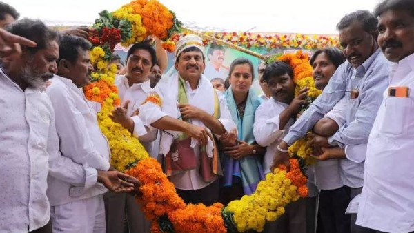 రైతులు కష్టకాలంటో ఉంటే.. కొత్త సచివాలయం కావాలా?: పొంగులేటి